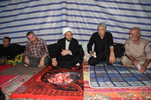 تصاویر/بازدید رئیس ستاد عتبات عالیات سازمان جهاد کشاورزی استان مرکزی از موکب "سنگرسازان بی‌سنگر حسینی"