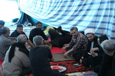 تصاویر/بازدید رئیس ستاد عتبات عالیات سازمان جهاد کشاورزی استان مرکزی از موکب "سنگرسازان بی‌سنگر حسینی"