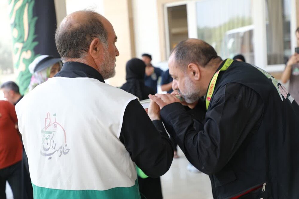 فیلم| توضیحات دبیر کانون های خدمت رضوی آذربایجان غربی در خصوص موکب های  این کانون در ایام اربعین