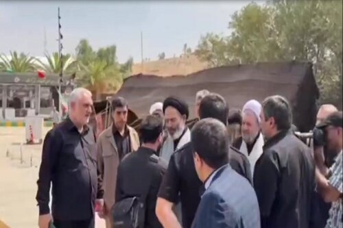 فیلم | حضور نماینده ولی ‌فقیه در سازمان حج و زیارت در مرز خسروی