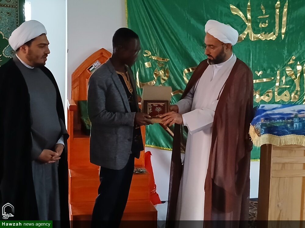 شاهدی زنده از به ثمرنشستن میوه درخت انقلاب اسلامی در ۳۵ کشور جهان