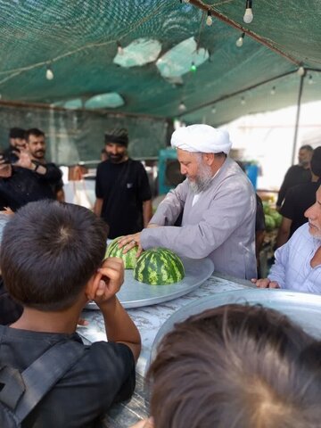 تصاویر/ حضورامام جمعه آران وبیدگل در موکب های کربلا