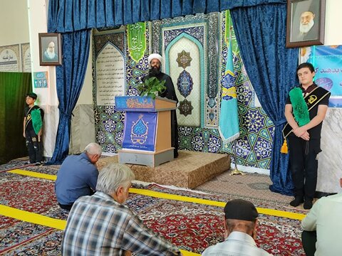 تصاویر/ نمازعبادی سیاسی جمعه قمصرپایتخت گل وگلاب ایران