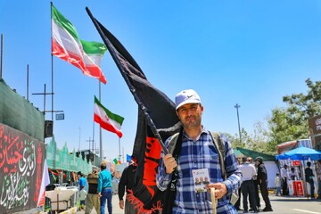 فیلم| خدمت رسانی به زائرین اربعین در مسیر بازگشت به تمرچین - بغداد