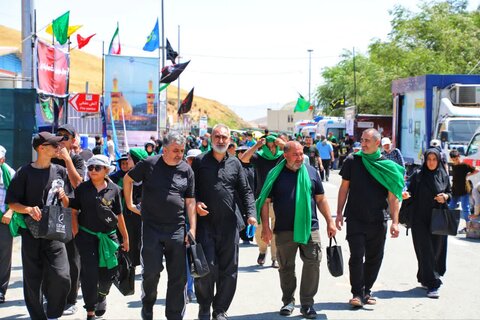 تصاویر/ تردد زوار از مرز تمرچین