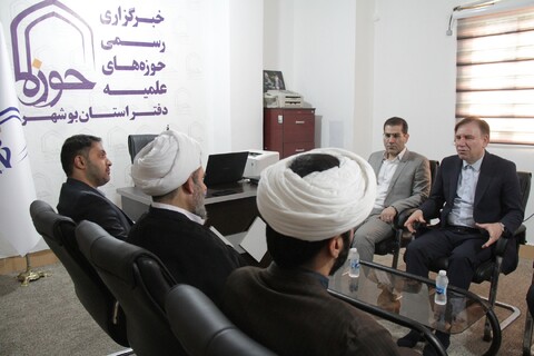 تصاویر/ بازدید استاندار بوشهر از دفتر خبرگزاری حوزه در استان