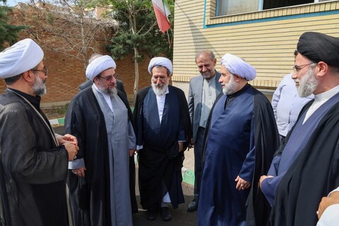 تصاویر | دیدار رئیس جامعه المصطفی العالمیه (ص) با نماینده ولی فقیه در استان آدربایجان شرقی