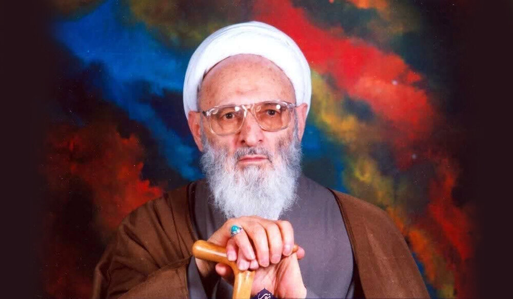 علامہ حسن زادہ آملی: سب سے بڑا ظلم اپنے آپ کو جہالت میں رکھنا ہے