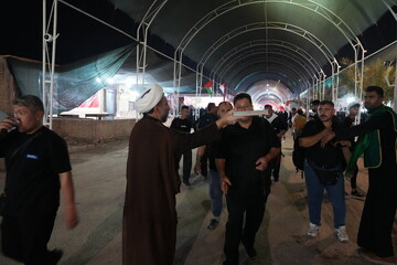 فعالیت گسترده مبلغان معاونت تبلیغ حوزه علمیه قم در مسیر اربعین؛ تبلیغ، خدمت و همدلی