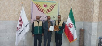 مادر سادات زندانی به همت خادمیاران آران و بیدگلی آزاد شد