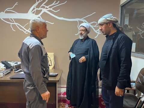 تصاویر بازدید نماینده ولی فقیه از موکب اربعین