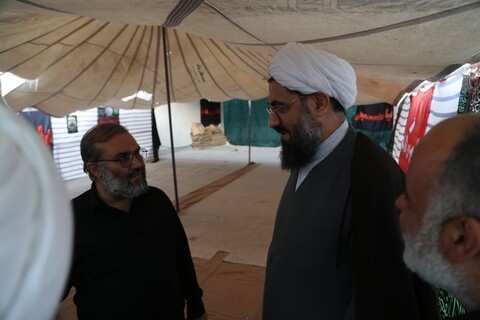 تصاویر / بازدید امام جمعه همدان از موکب‌های خدمت رسان به زائران اربعینی حسینی