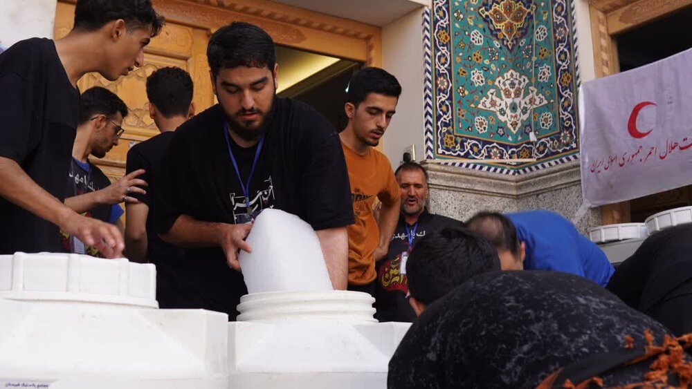 تصاویر / گوشه ای از خدمات موکب حضرت سیدالشهداء(ع) اوقاف استان قزوین در نجف اشرف