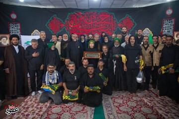 نشست موکب‌داران کشورهای مختلف زیر خیمه حضرت فاطمه معصومه(س)