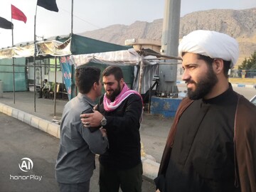 تصاویر/ حضور مدیر مدرسه علمیه الهادی در بین مواکب شهرستان چرداول