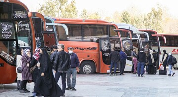 قریب به ۴۰ هزار زائر قمی روانه مرزهای عراق شدند