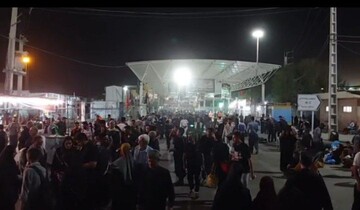 فیلم/ برگشت زائران به کشور از مرز مهران