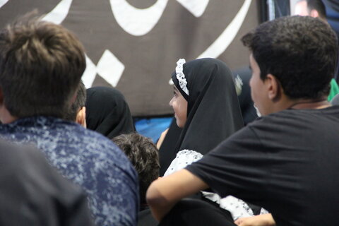 تصاویر/اجرای برنامه های آموزنده ویژه زائران کودک و نوجوان در موکب سنگرسازان بی سنگر حسینی