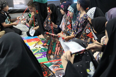 تصاویر/اجرای برنامه های آموزنده ویژه زائران کودک و نوجوان در موکب سنگرسازان بی سنگر حسینی
