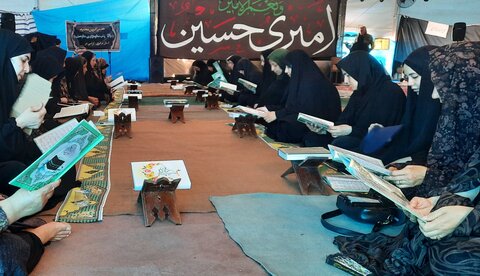 تصاویر/برگزاری مراسم ختم قرآن ویژه بانوان توسط گروه فرهنگی موکب سنگرسازان بی سنگر حسینی