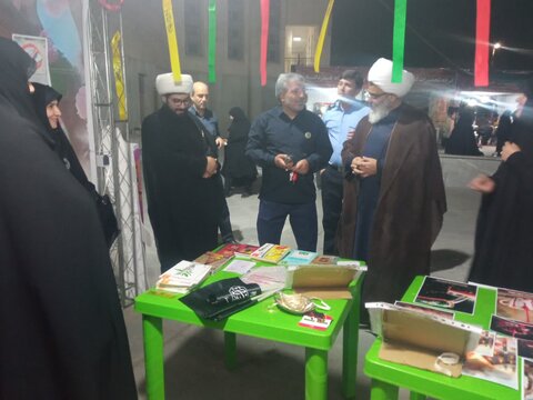 تصاویر/فعالیت طلاب مدرسه علمیه فاطمه زهرا(س) اراک در موکب امام رضا (ع)