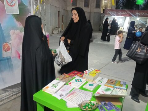 تصاویر/فعالیت طلاب مدرسه علمیه فاطمه زهرا(س) اراک در موکب امام رضا (ع)