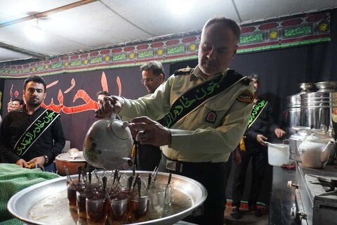 حضور فرمانده انتظامي استان يزد در موکب سيدالشهدا(ع) شهرستان تفت