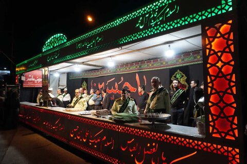 حضور فرمانده انتظامي استان يزد در موکب سيدالشهدا(ع) شهرستان تفت