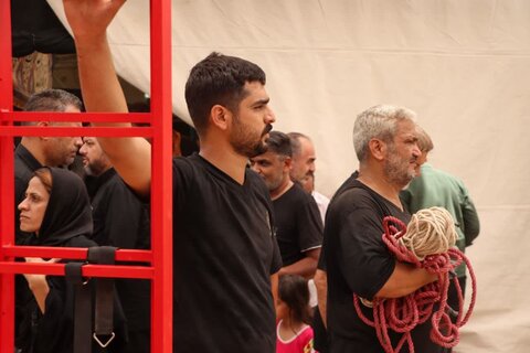 تصاویر/خدمت‌رسانی موکب علی بن باقر کاشان به زائران اربعین در کربلا