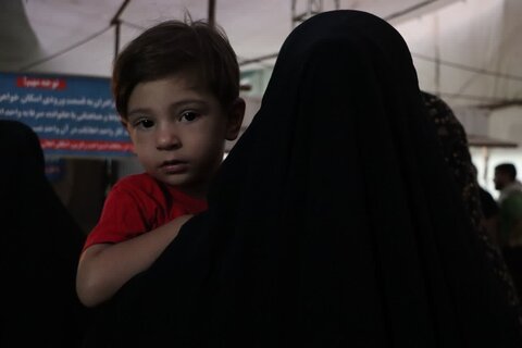 تصاویر/خدمت‌رسانی موکب علی بن باقر کاشان به زائران اربعین در کربلا