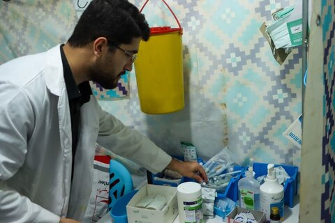 تصاویر/خدمت‌رسانی موکب علی بن باقر کاشان به زائران اربعین در کربلا