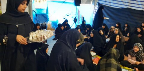 تصاویر/برگزاری سفره حضرت رقیه (س)در موکب سنگرسازان بی سنگر حسینی