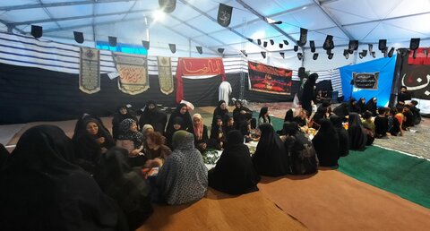 تصاویر/برگزاری سفره حضرت رقیه (س)در موکب سنگرسازان بی سنگر حسینی