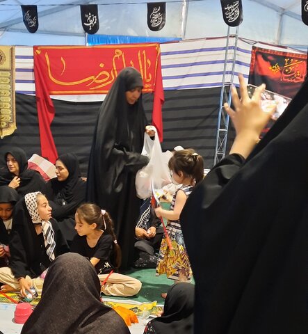 تصاویر/برگزاری سفره حضرت رقیه (س)در موکب سنگرسازان بی سنگر حسینی