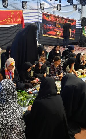 تصاویر/برگزاری سفره حضرت رقیه (س)در موکب سنگرسازان بی سنگر حسینی