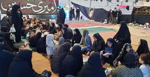 تصاویر/برگزاری سفره حضرت رقیه (س)در موکب سنگرسازان بی سنگر حسینی