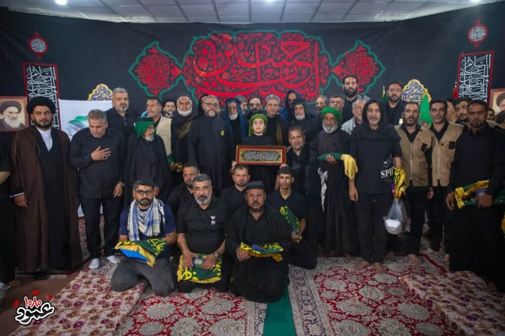 نشست موکب‌داران کشورهای مختلف زیر خیمه حضرت فاطمه معصومه(س)