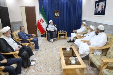 دشمن از هر فرصتی برای ضربه زدن به اسلام ناب استفاده می‌کند