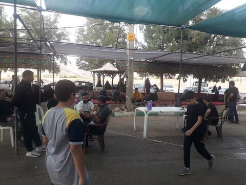 تصاویری از خدمت رسانی موکب اعظم امام خامنه ای در خرم آباد به زائران اربعین حسینی