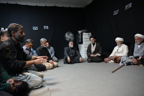 تصاویر بازدید نماینده ولی فقیه در لرستان از مواکب حسینی