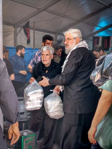 تصاویر / حال و هوای موکب مردمی حضرت بقیة الله الاعظم(عج) شهرستان ملایر در کربلا