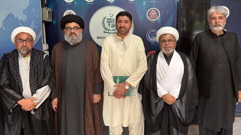 حکومت اور زائرین کمیٹی کے نمائندوں کا اہم اجلاس / زائرین کے امور پر تبادلہ خیال اور احکامات جاری