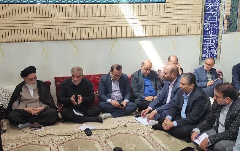 بازدید امام جمعه بخش مرکزی یزد و همراهان از روستاهای بخش استان+عکس