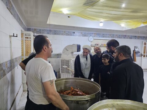 تصاویر / بازدید امام جمعه قزوین از مواکب استان در مسیر پیاده روی اربعین حسینی