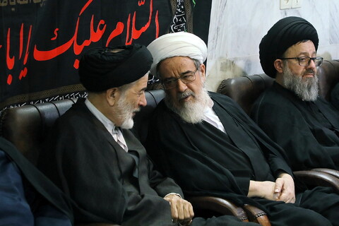 تصاویر/ دومین شب مراسم عزاداری ایام اربعین در بیت آیت‌الله مقتدایی