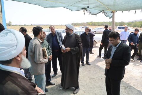 تصاویر / بازدید امام جمعه همدان از موکب‌های سراسر استان
