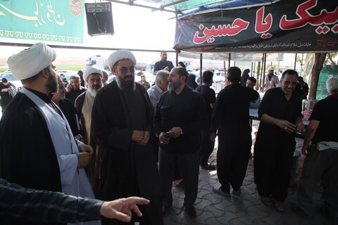 تصاویر / بازدید امام جمعه همدان از موکب‌های سراسر استان