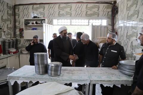 تصاویر / بازدید امام جمعه همدان از موکب‌های سراسر استان