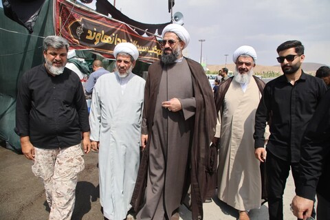 تصاویر / بازدید امام جمعه همدان از موکب‌های سراسر استان