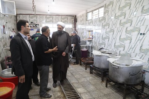 تصاویر / بازدید امام جمعه همدان از موکب‌های سراسر استان